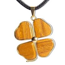 Colar Trevo Jaspe Amarelo com Rajas Pedra Natural Dourado