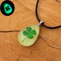 Colar Trevo Natural 4 Folhas Encantado Brilha do Escuro Amuleto Sorte Hippie cordão preto ajustável Colar Trevo Natural 4 Folhas Encantado Brilha do Escuro Amuleto Sorte Hippie cordão preto ajustável
