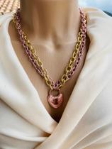 Colares alongados modelo duplo cadeado de coração folheado