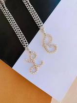 Colares banhados a Prata colar com Inicial de Strass Colares banhados a Prata colar com Inicial de Strass