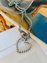 Colares banhados com fecho frontal pingente de coração trabalhado