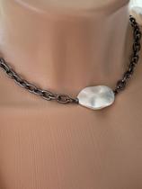 Colares chocker Madre Pérola folheado a ouro e rodio negro