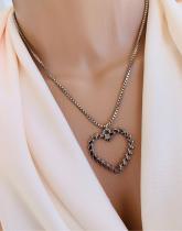 Colares chocker modelo coração trabalhado verniz italiano