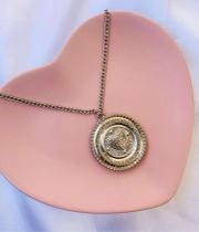 Colares chocker religiosos Sagrado coração trabalhado folheado a Ouro e Prata