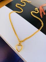 Colares choker banhado a Ouro e Prata com pingente de coração delicado Colares choker banhado a Ouro e Prata com pingente de coração delicado