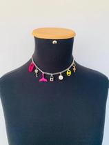 Colares choker banhado colar com pingentes diversos coloridos