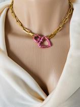 Colares choker de coração com fecho lateral verniz italiano