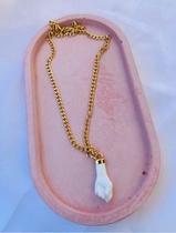 Colares choker modelo Figa verniz italiano Colares choker modelo Figa verniz italiano