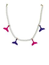 Colares de miçangas off white com calda de sereia coloridas