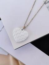 Colares folheados colar com pingente de coração trabalhado Colares folheados colar com pingente de coração trabalhado