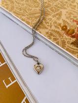 Colares Semi Joia colar com pingente de coração com ponto de luz Colares Semi Joia colar com pingente de coração com ponto de luz