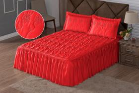 Colcha Cama Casal Padrão Bordada com Babado 3 Peças - Várias Cores Colcha Cama Casal Padrão Bordada com Babado 3 Peças - Várias Cores