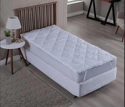 Colchão Pillow Top Casal 5cm, Toque Macio e Confortável com Fibra Siliconada 730gm Dimensão 140x190cm Colchão Pillow Top Casal 5cm, Toque Macio e Confortável com Fibra Siliconada 730gm Dimensão 140x190cm