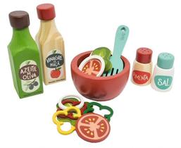 Coleção Comidinhas - Brinquedo Kit SALADA Em Madeira 16 Pcs - NewArt Coleção Comidinhas - Brinquedo Kit SALADA Em Madeira 16 Pcs - NewArt