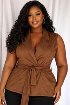 Colete plus size com faixa