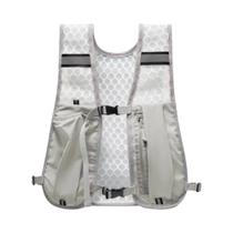Colete Refletivo Leve Para Corrida Com Armazenamento Para Garrafa De Água E Suporte Para Telefone Colete Refletivo Leve Para Corrida Com Armazenamento Para Garrafa De Água E Suporte Para Telefone