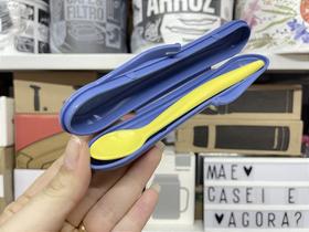 Colher Infantil com Estojo Azul Escuro - Tupperware Colher Infantil com Estojo Azul Escuro - Tupperware