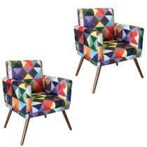 Combo 02 Poltronas Nina Com Rodapé Pés Madeira Suede Triangulos Colorido
