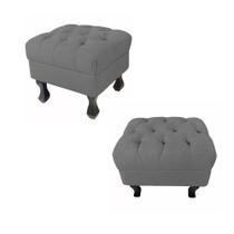Combo 02 Puffs Retrô Luis Xv Fixo Capitonê Suede Cinza - DS Estofados Combo 02 Puffs Retrô Luis Xv Fixo Capitonê Suede Cinza - DS Estofados