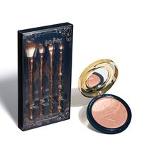 Combo Aula de Feitiços Harry Potter: Iluminador Cremoso Rosado 5g + Kit Pincéis