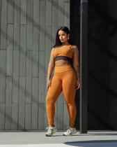 Combo Kit Feminino Insanity Top Fuerza Legging Libre Combo Kit Feminino Insanity Top Fuerza Legging Libre