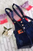 Combo macaquinho jeans e blusa de tricô