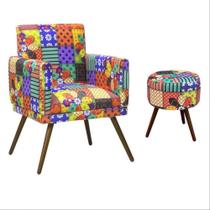 Combo Poltrona Nina Com Rodapé E Puff Redondo Pés Madeira Suede Patchwork - Sa Móveis