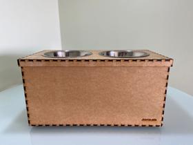 Comedouro Com Caixa Acoplada Porta Ração Raça Grande Com Duas Tigelas de Inox Capacidade 1.400ml