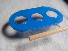 Comedouro com Poleiro 3 Furos - Azul Comedouro com Poleiro 3 Furos - Azul