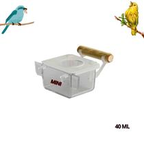 Comedouro de 1 furo c/ gancho e poleiro mini 40ml (emb livre ou 12) Comedouro de 1 furo c/ gancho e poleiro mini 40ml (emb livre ou 12)