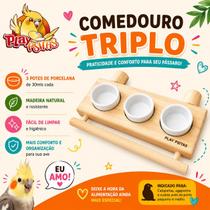 Comedouro Triplo Play Psitas, potes de porcelana de 30ml. Ideal para aves de pequeno e médio porte. Comedouro Triplo Play Psitas, potes de porcelana de 30ml. Ideal para aves de pequeno e médio porte.