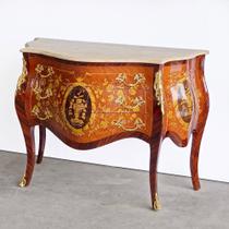 Cômoda Bombê Pés Cabriolé Luiz XV Marchetaria Medalhão