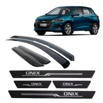 COMP Kit Chevrolet Onix Hatch: Calha de Chuva Inteiriça + Soleira Preta 4 Portas