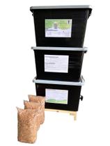 Composteira Doméstica Minhocário 90 L incluso suporte e serragem Composteira Doméstica Minhocário 90 L incluso suporte e serragem