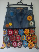 Compre Saia jeans customizada em crochê feita a mão ganhe regata