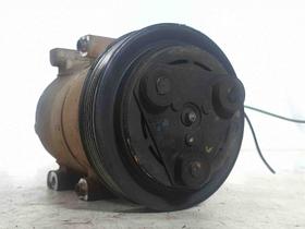 COMPRESSOR DO AR CONDICIONADO Ford FIESTA 1.0 2012 COMPRESSOR DO AR CONDICIONADO Ford FIESTA 1.0 2012