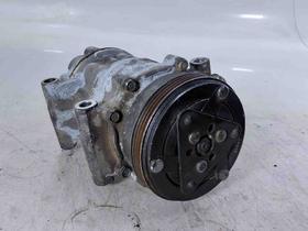 COMPRESSOR DO AR CONDICIONADO Renault CLIO 1.0 2014 COMPRESSOR DO AR CONDICIONADO Renault CLIO 1.0 2014