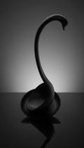 Concha Design Cisne Com Base 28cm Preto