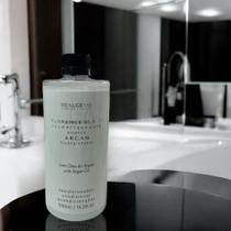 Condicionador Refil Dispenser Luxo 500ml Florence Blanc Argan c/Tampa Lacre Realgems Condicionador Refil Dispenser Luxo 500ml Florence Blanc Argan c/Tampa Lacre Realgems