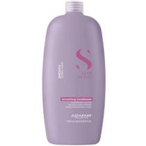 Condicionador Semi Di Lino Smooth Alfaparf 1L Disciplinante Cabelos Rebeldes Antifrizz Hidratação e Brilho Condicionador Semi Di Lino Smooth Alfaparf 1L Disciplinante Cabelos Rebeldes Antifrizz Hidratação e Brilho