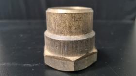 Conector bronze femea 35 x 1 1/4 Conector bronze femea 35 x 1 1/4