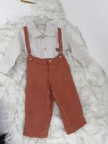 Conj blusa com calça com suspensório Conj blusa com calça com suspensório