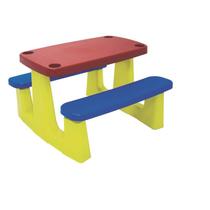 Conj com um tampo vermelho, assentos azuis e uma base amarela de plasticos montavel picnic
