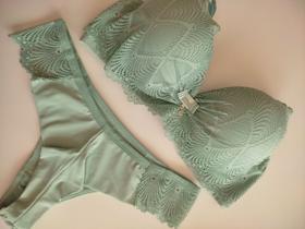 Conj. Lingerie Calcinha e Sutiã Conj. Lingerie Calcinha e Sutiã
