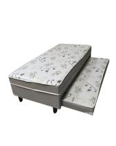 Conjugado solteiro com cama auxiliar