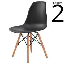 Conjunto 2 Cadeiras Eames Eiffel DSW Base Madeira Plástico Preta Lemare Móveis