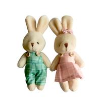 Conjunto 2 Coelhos de Pelúcia Decorativo Páscoa Enfeite 15cm Modelo:Modelo 02 Conjunto 2 Coelhos de Pelúcia Decorativo Páscoa Enfeite 15cm Modelo:Modelo 02