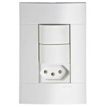 Conjunto 2 Interruptores Simples + 1 Tomada 2 Pinos + Terra 10 Amperes 250 Volts - PRM44721 - SCHNEIDER