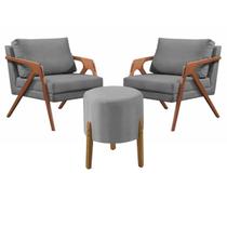 Conjunto 2 Poltronas Mona Decorativa e 1 Puff Thor Estofado Base Madeira Maciça Linho Cinza