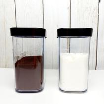 Conjunto 2 potes herméticos de 1500ml Helsim Conjunto 2 potes herméticos de 1500ml Helsim